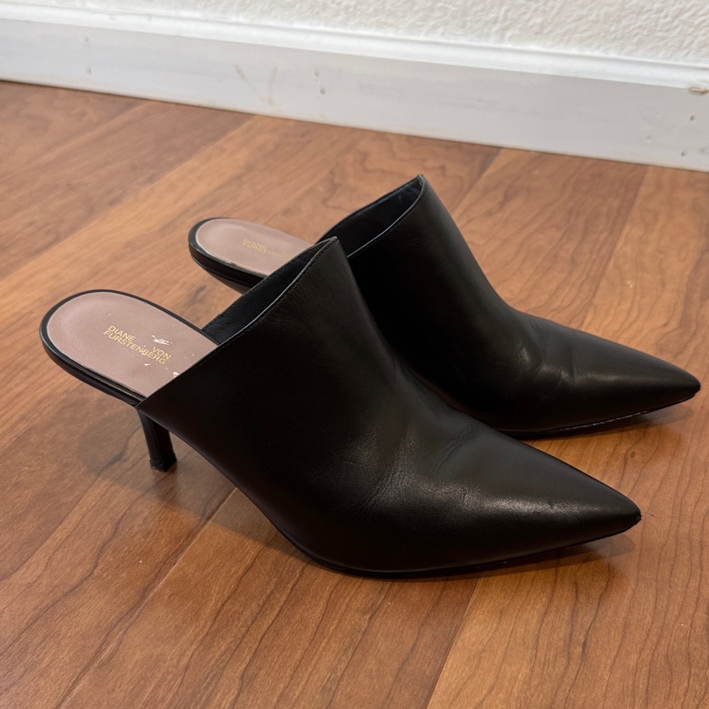 Diane Von Furstenberg Mikaila Pointy Toe Black Mule Kitten Heel Casual Sz 9